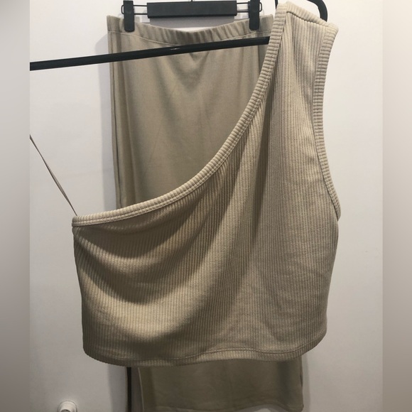 NWOT Reformation Francine Two Piece - Picture 4 of 6